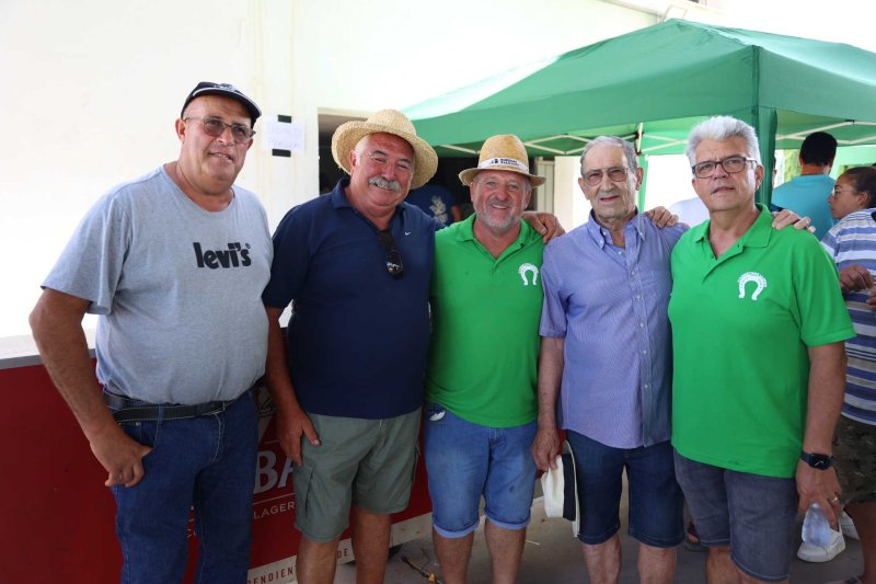 La presentació i l’entrada de la murta aporten l’ambient a l’arranc de les festes de Llíber La presentació i l’entrada de la murta aporten l’ambient a l’arranc de les festes de Llíber